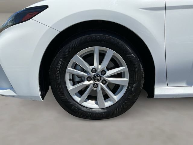 Used 2025 Toyota Camry LE w/ Convenience Package FWD image 17