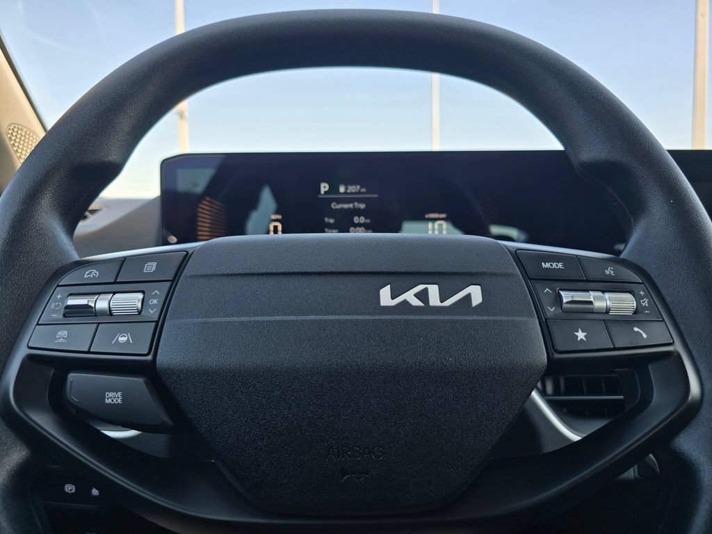 Used 2025 Kia K4 FWD image 22
