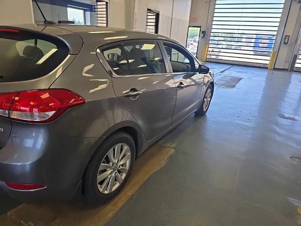 Used 2015 Kia Forte EX FWD image 3