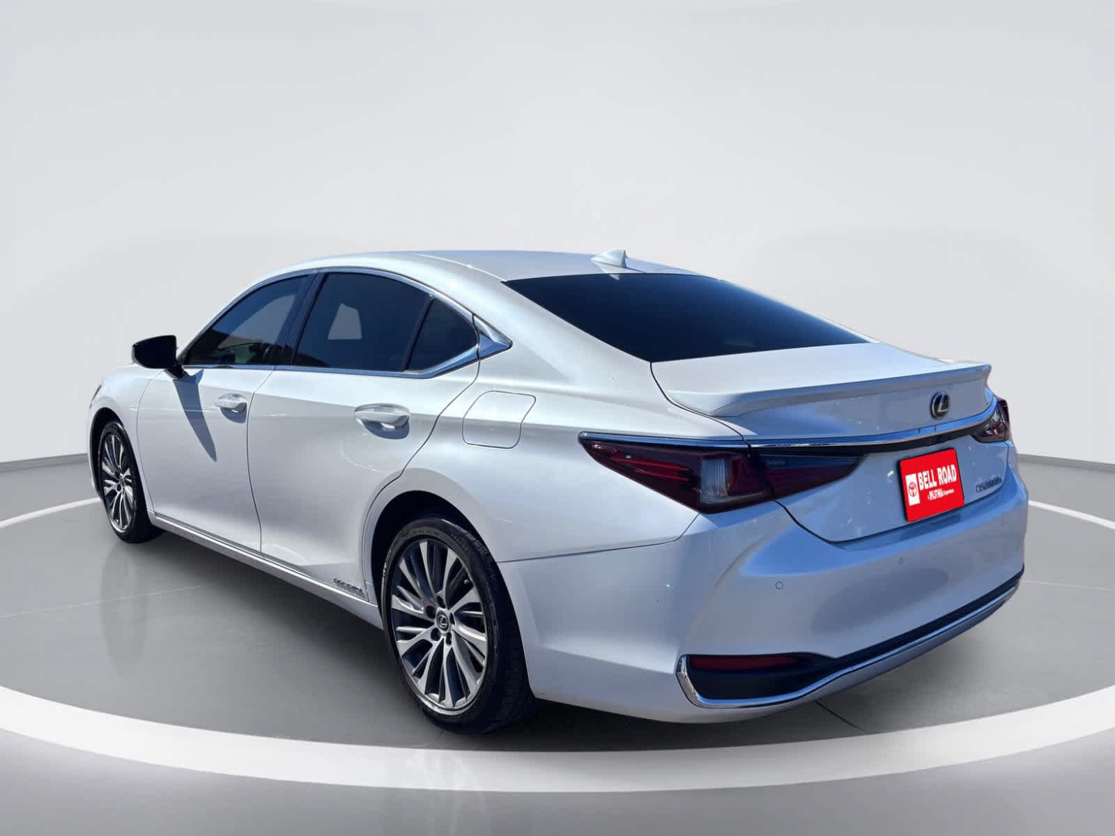 Used 2019 Lexus ES 300h w/ Premium Package FWD image 4
