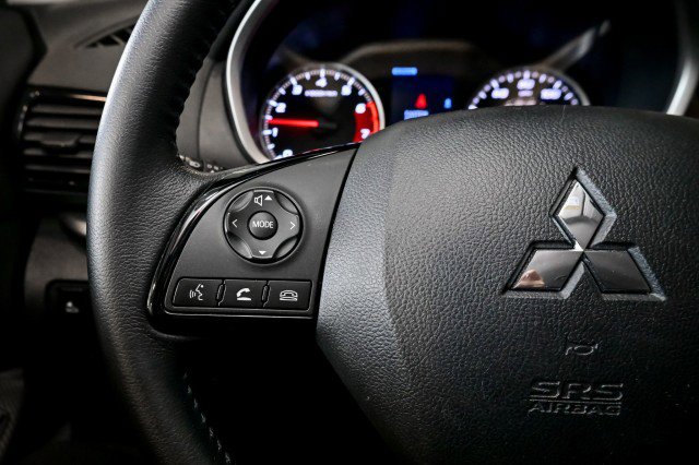 Used 2022 Mitsubishi Eclipse Cross SE image 33