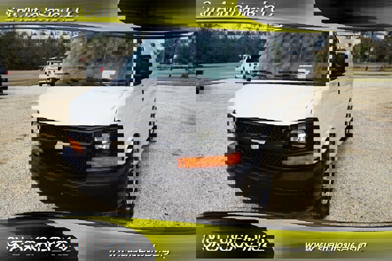 Used 2010 Chevrolet Express 1500 image 4