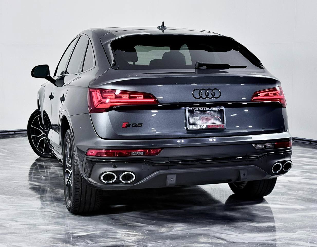 Used 2023 Audi SQ5 Prestige w/ Prestige Package AWD/4WD image 9