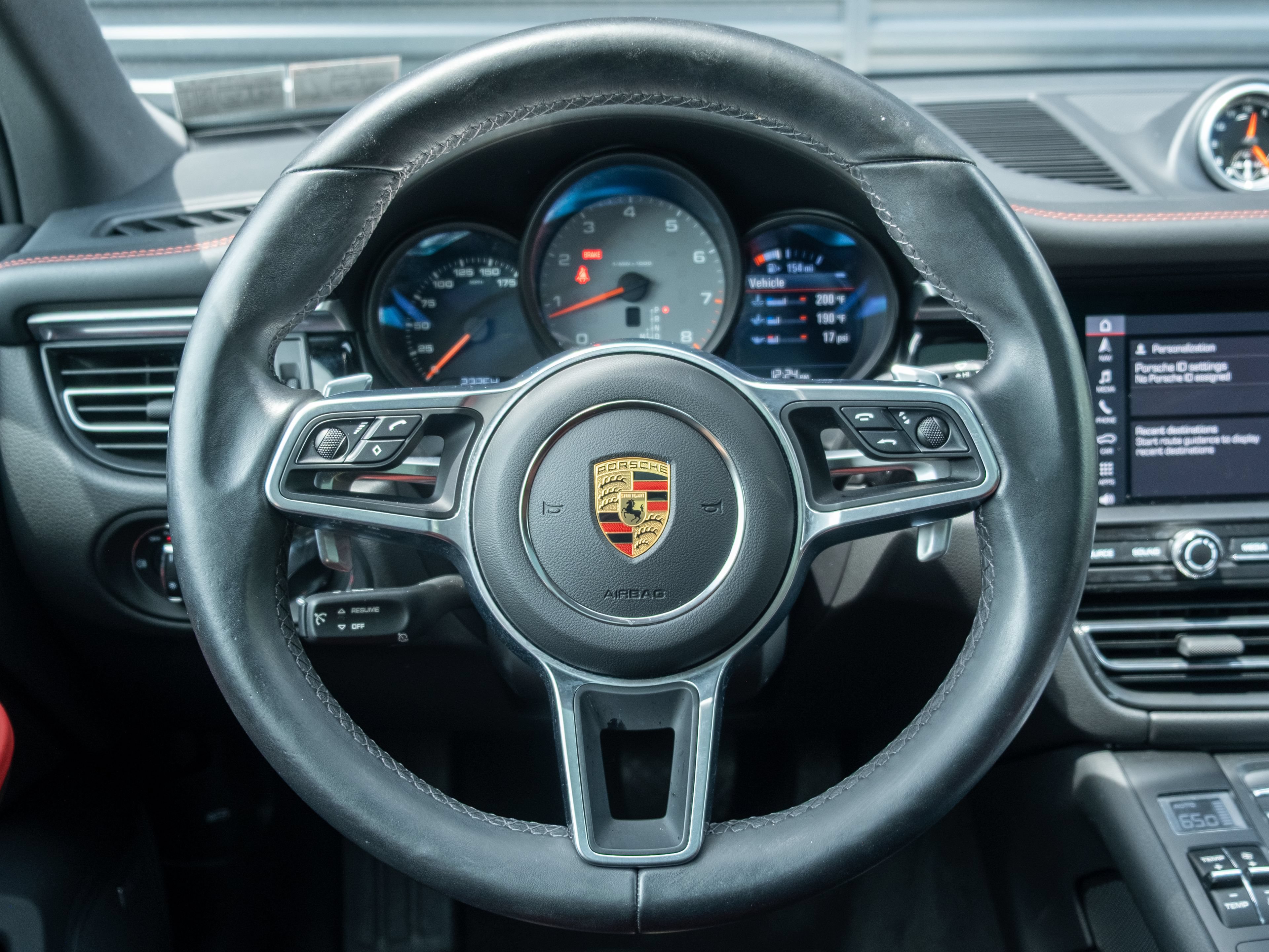 Certified 2021 Porsche Macan S AWD/4WD image 24