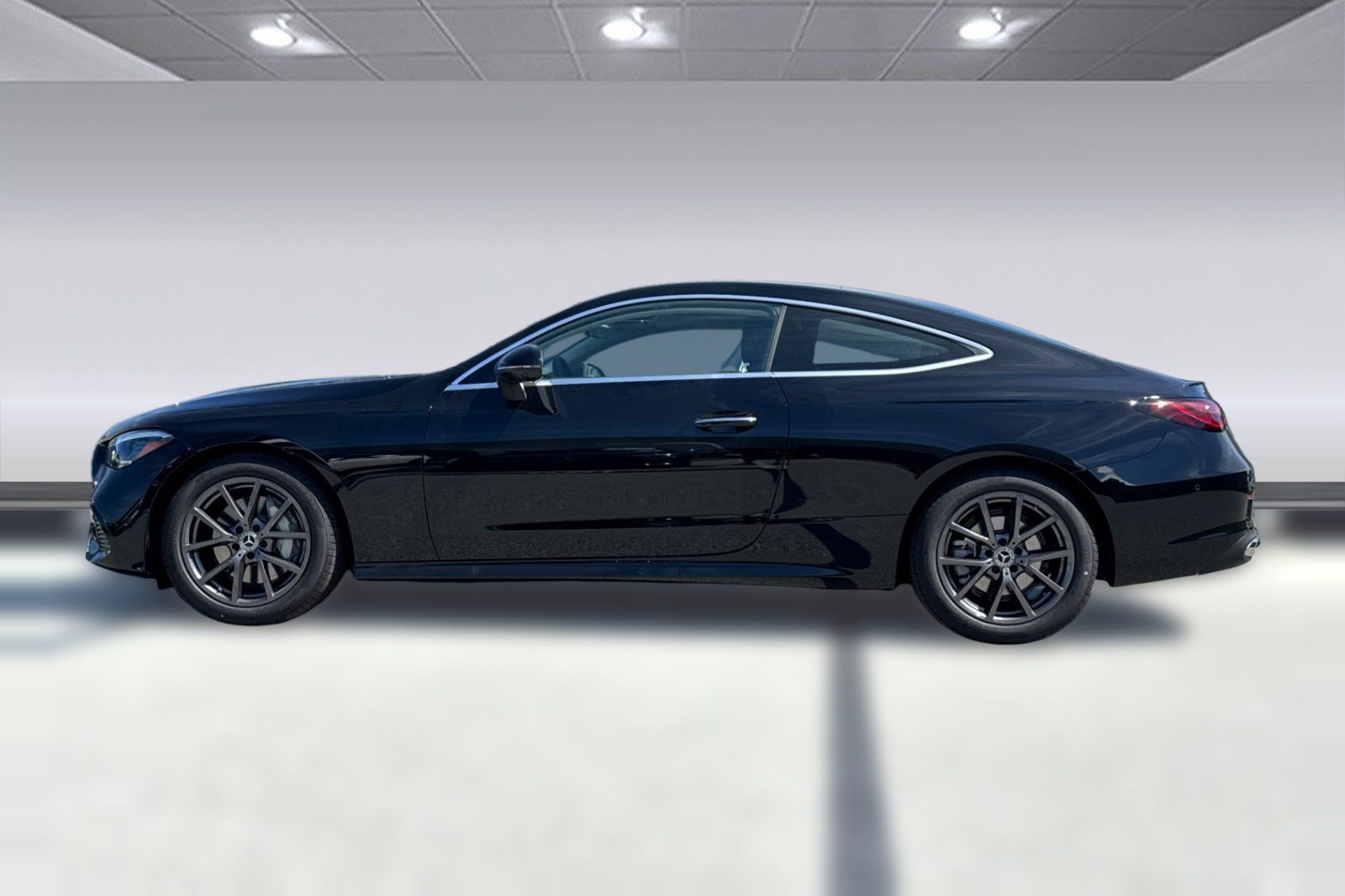 New 2027 Mercedes-Benz CLE 300 4MATIC Coupe image 2