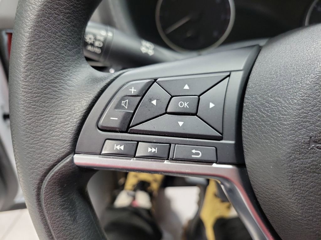 Used 2025 Nissan Sentra SV image 31