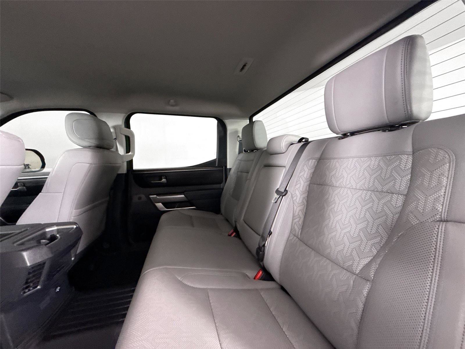 Used 2022 Toyota Tundra SR5 w/ SR5 Premium Package AWD/4WD image 28