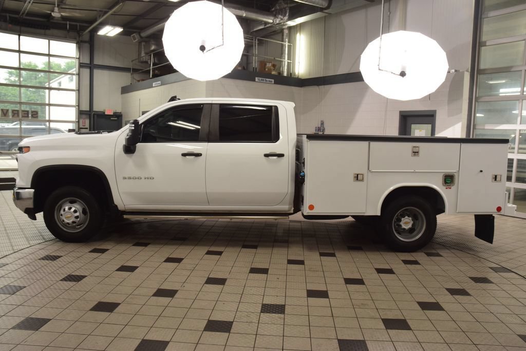 Used 2024 Chevrolet Silverado 3500 W/T w/ WT Convenience Package AWD/4WD image 3