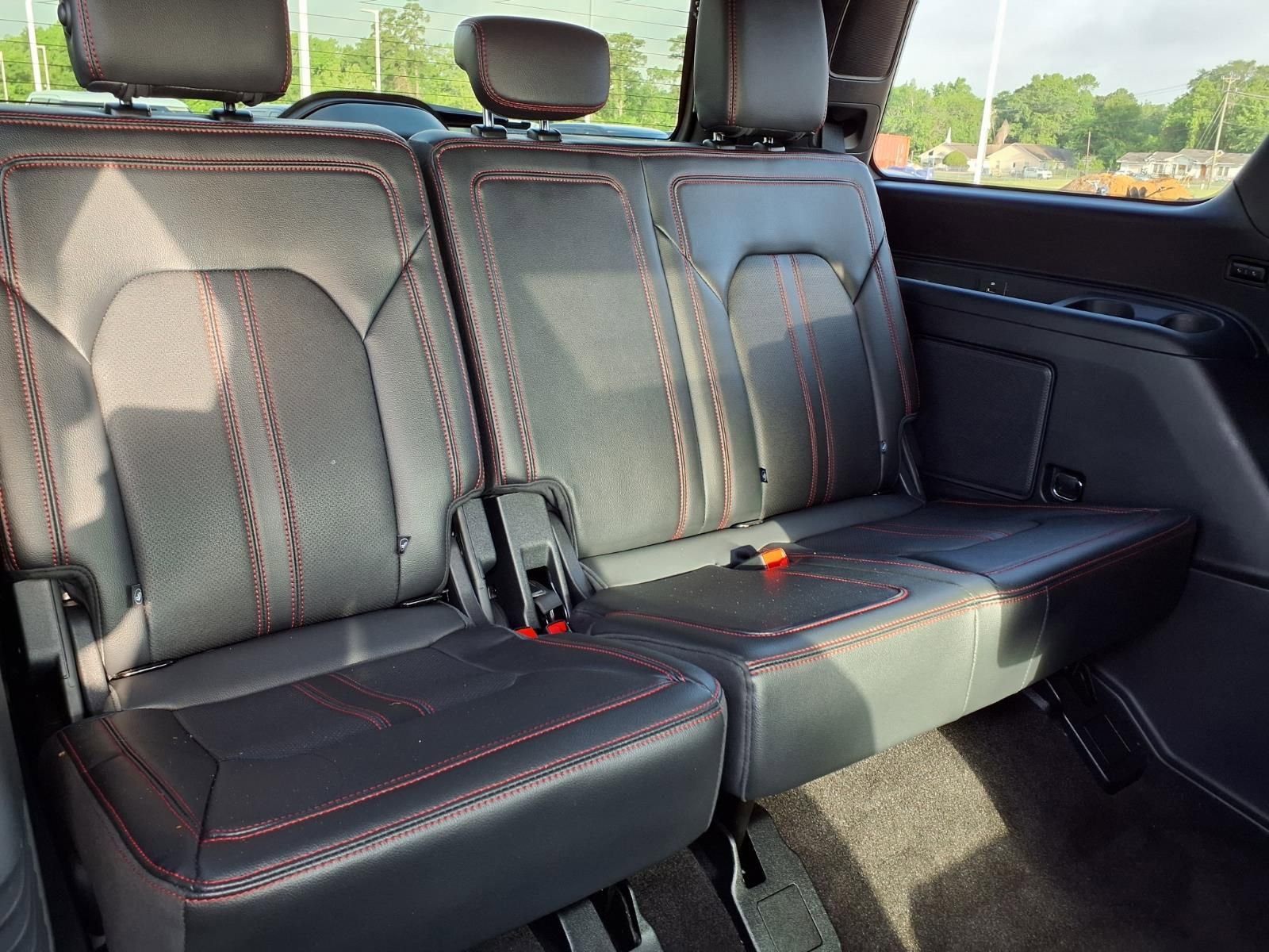 Used 2023 Ford Expedition Limited image 22