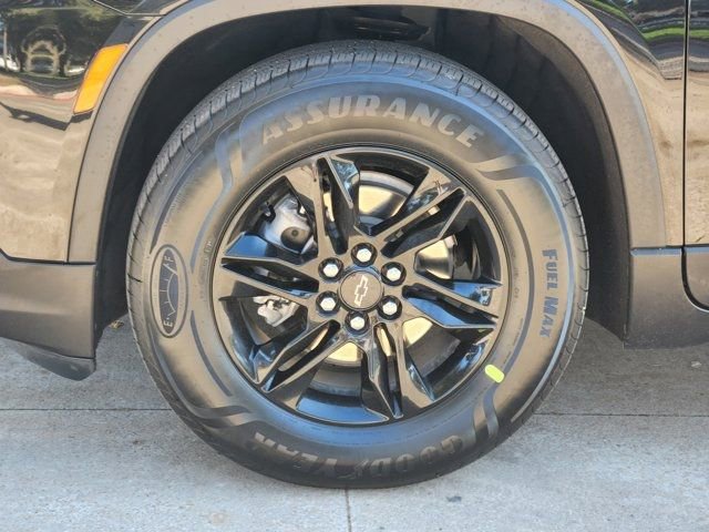 Used 2023 Chevrolet Traverse LT image 18