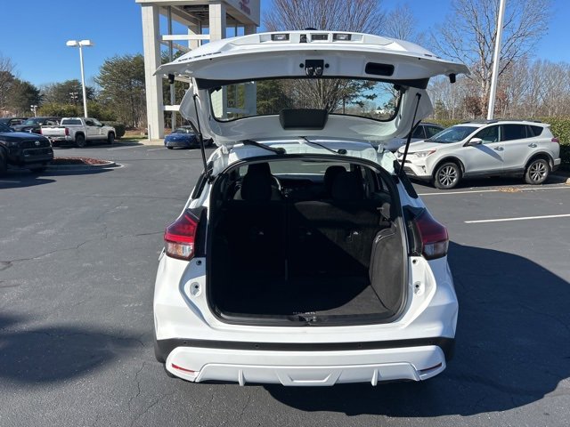 Used 2024 Nissan Kicks SV image 6