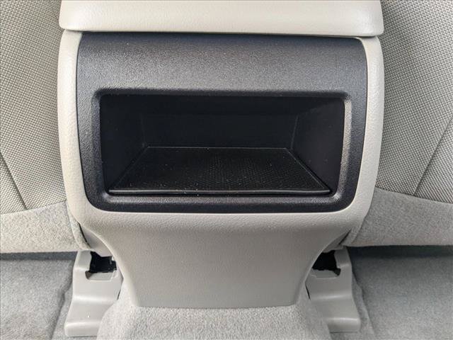 Used 2016 Toyota Camry LE FWD image 16