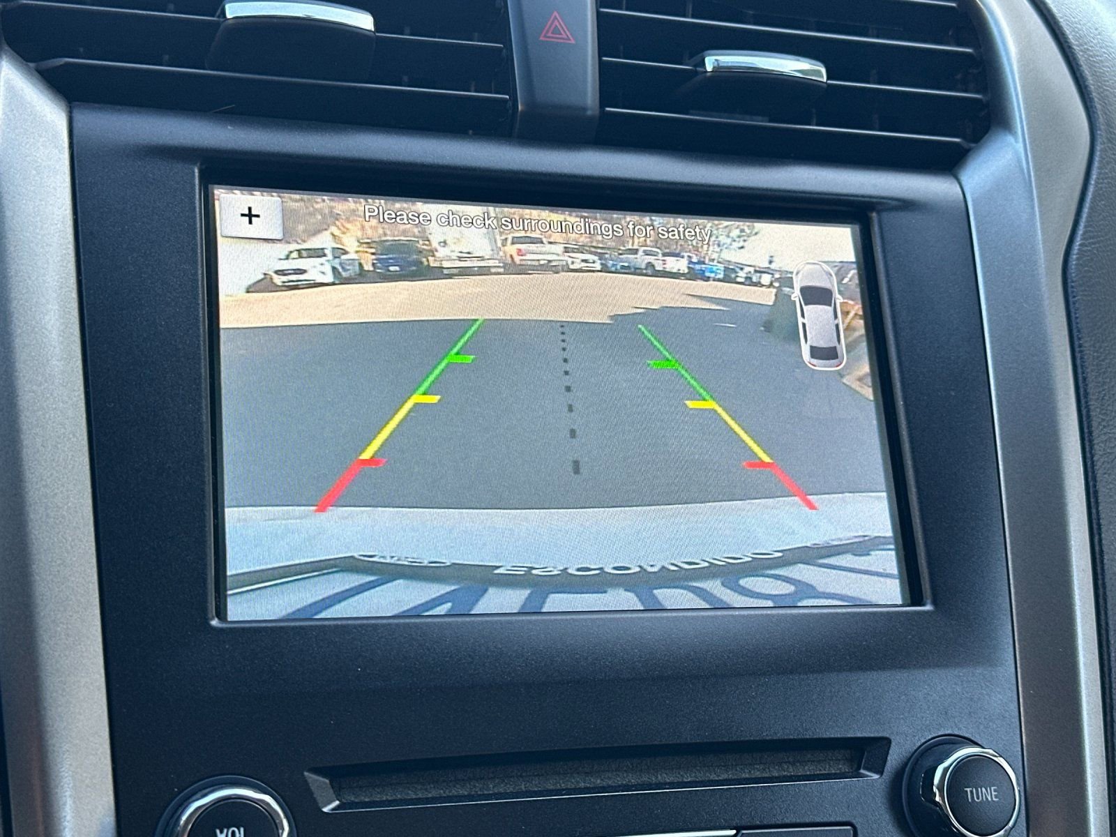 Used 2017 Ford Fusion SE w/ Fusion SE Technology Package image 21