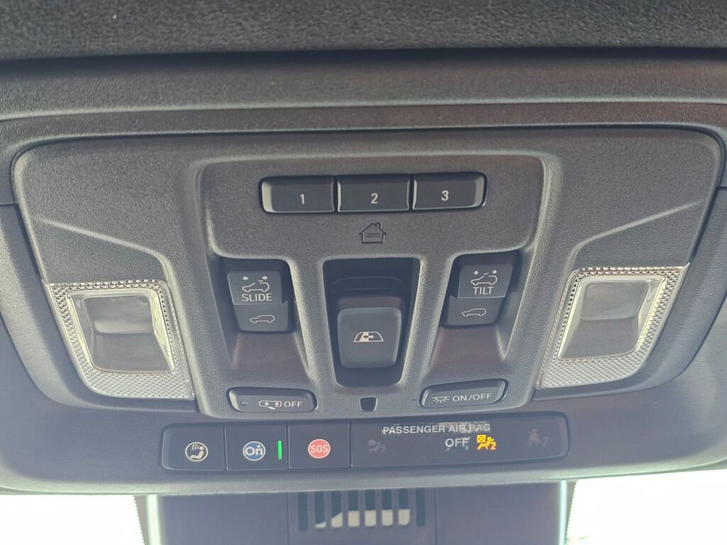 Used 2025 GMC Sierra 1500 Denali Ultimate AWD/4WD image 19