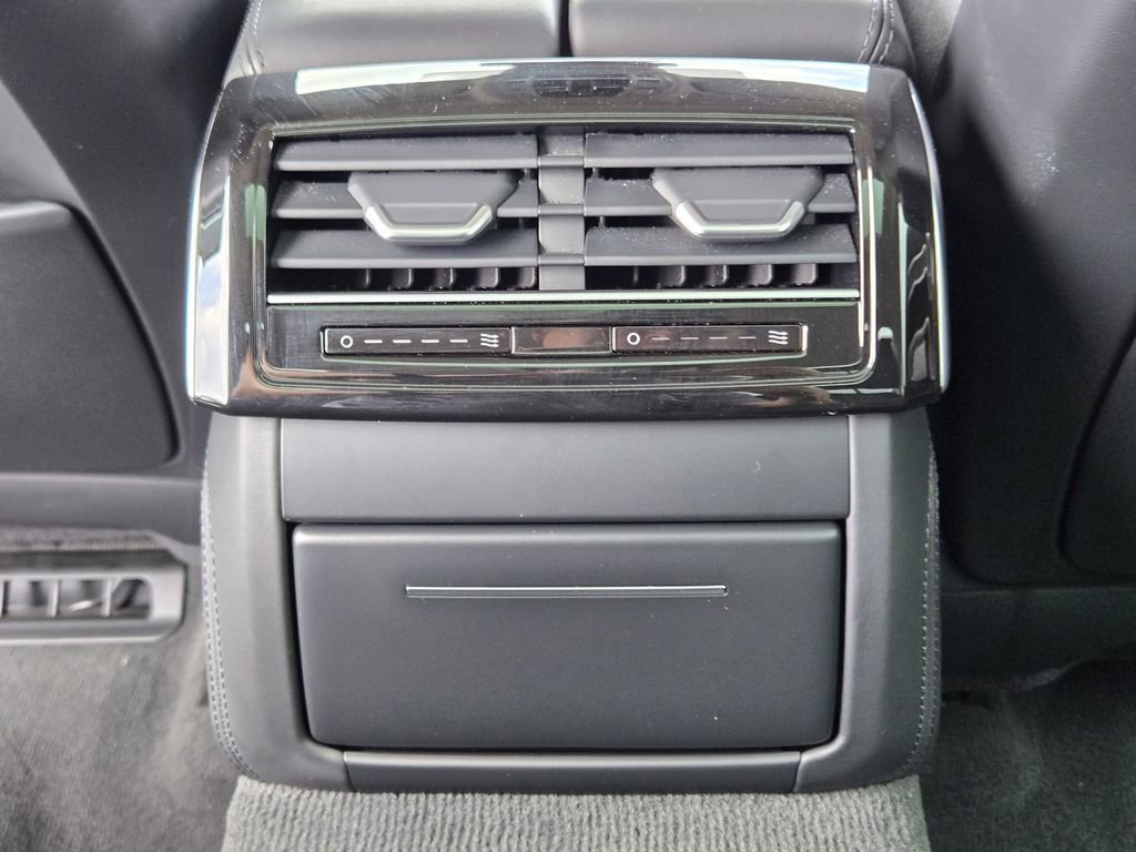 Certified 2022 Audi A8 L 3.0T image 38