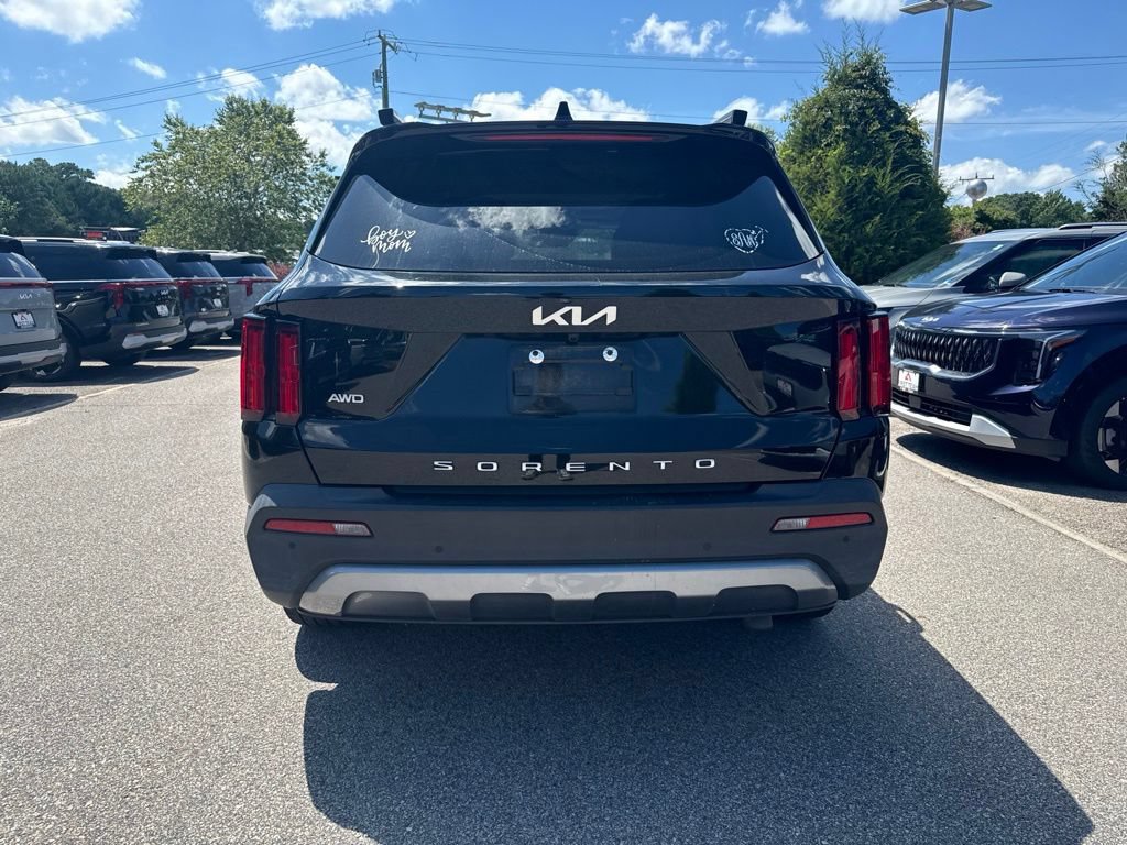 Used 2022 Kia Sorento SX Prestige w/ Rust Color Package AWD/4WD image 4