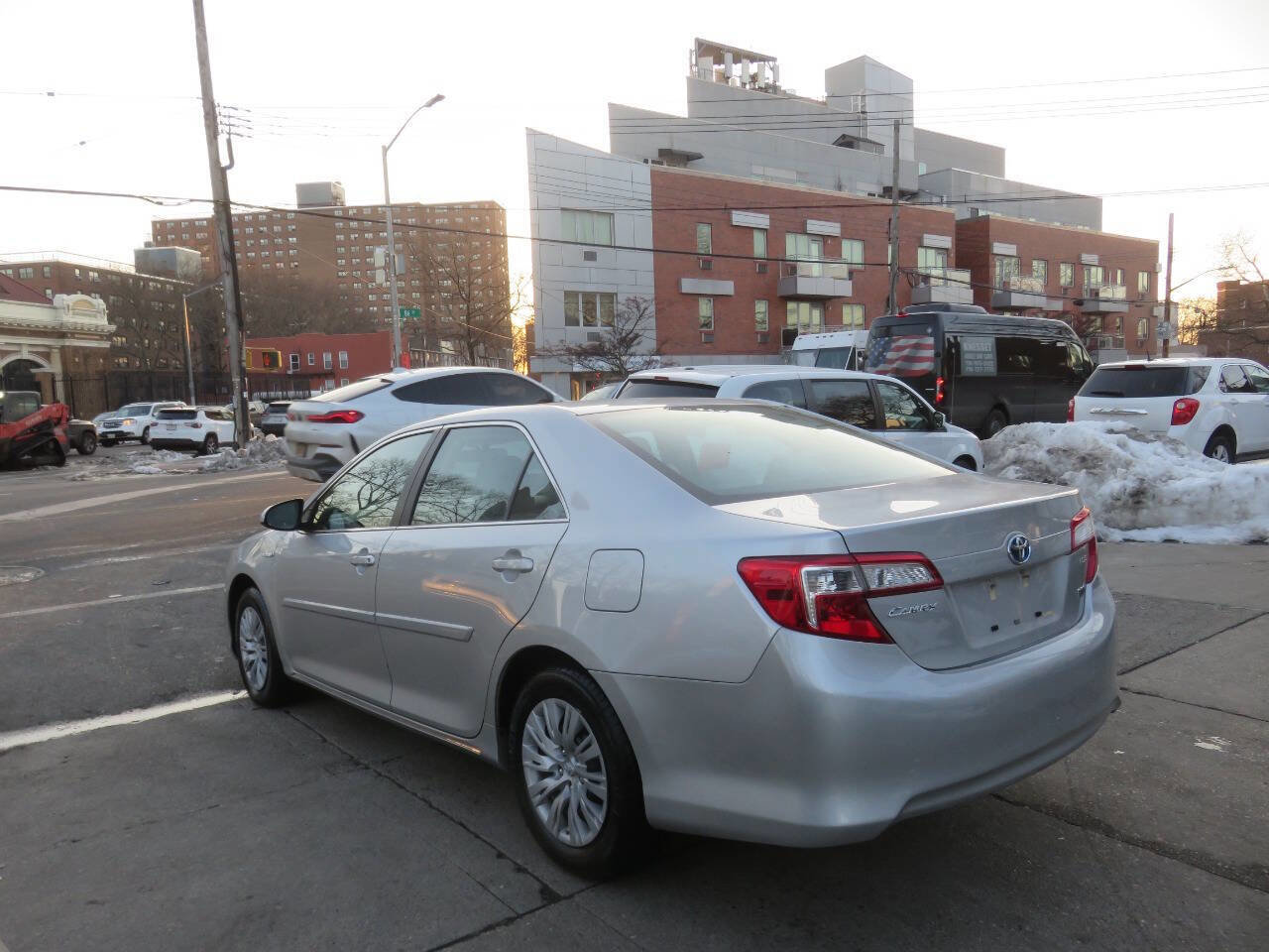 Used 2012 Toyota Camry LE image 5