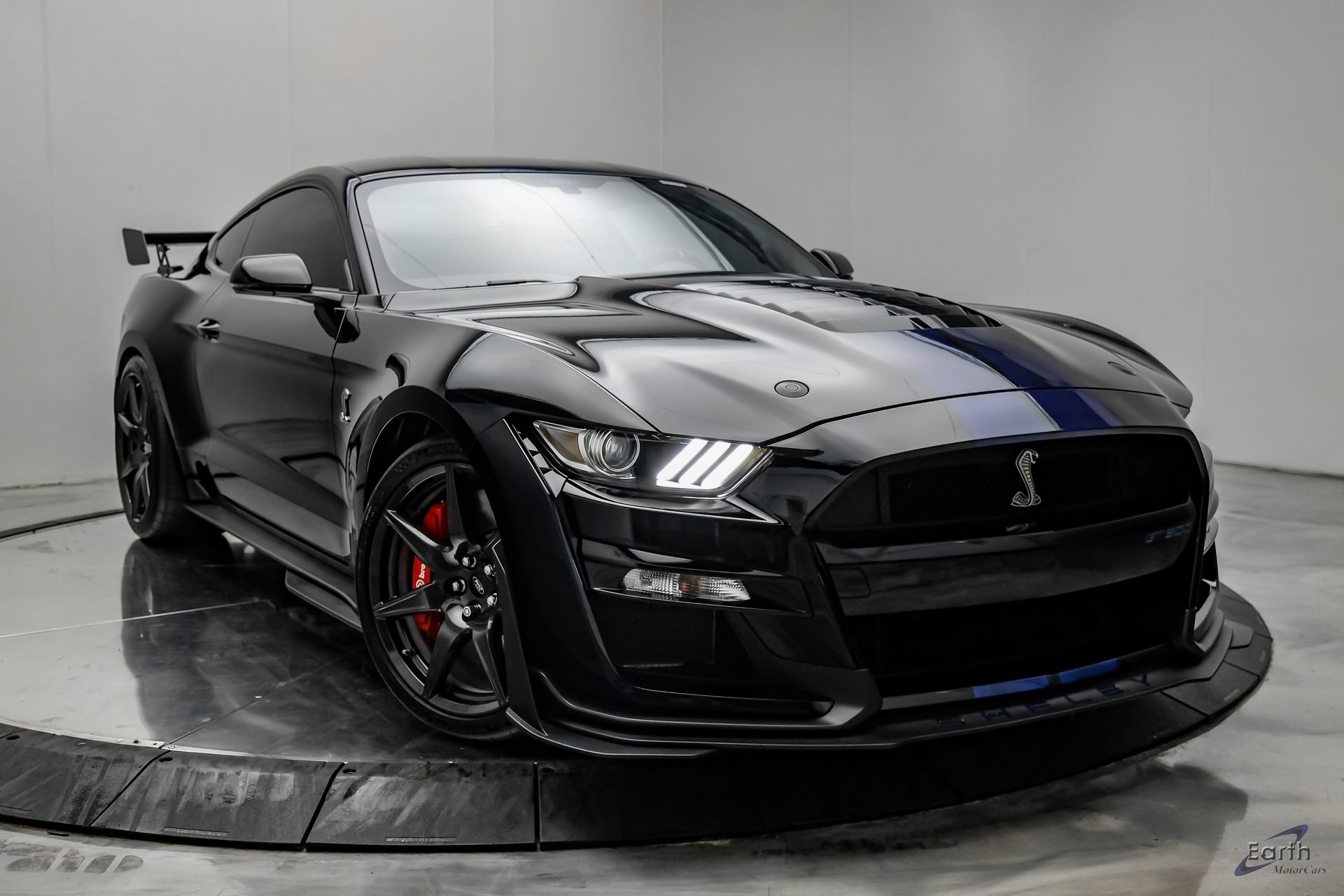 Used 2021 Ford Mustang Shelby GT500 w/ Carbon Fiber Track Pack RWD image 29