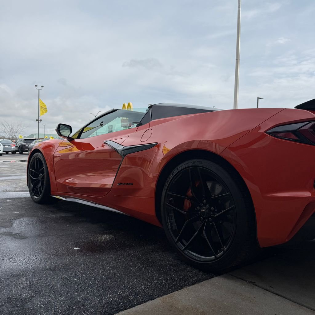 Used 2025 Chevrolet Corvette Z06 w/ Battery Protection Package image 9