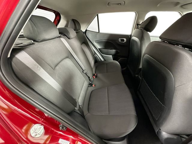 Used 2024 Hyundai Venue SE image 25