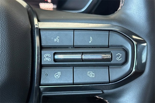 Used 2024 GMC Canyon AT4 w/ AT4 Premium Package image 39