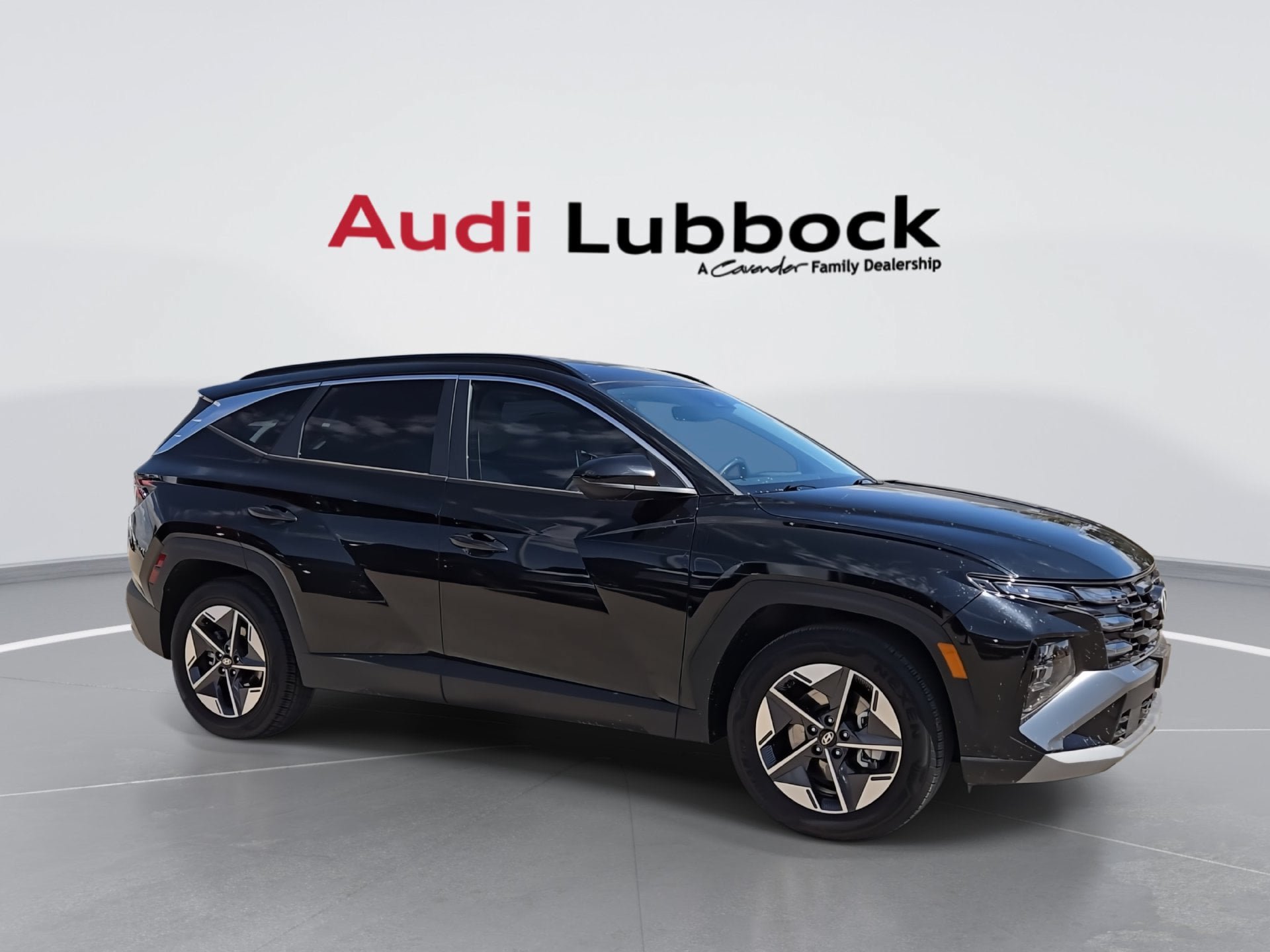 Used 2025 Hyundai Tucson SEL FWD image 2