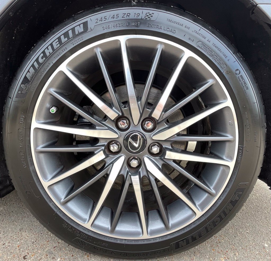 Used 2014 Lexus LS 460 w/ F Sport Package RWD image 13
