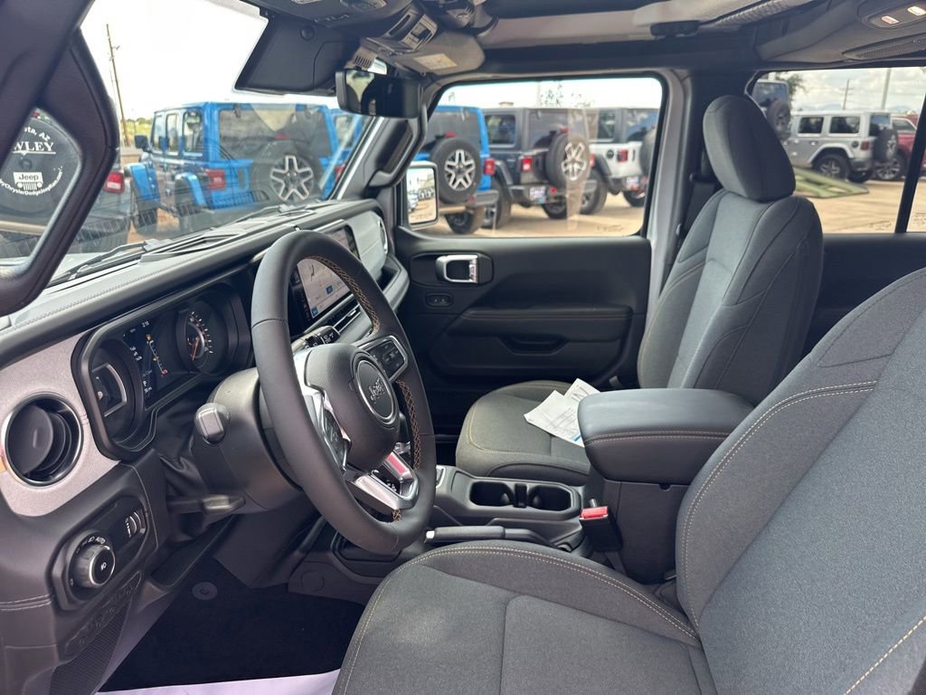 New 2024 Jeep Wrangler Unlimited Sahara w/ Technology Group image 17