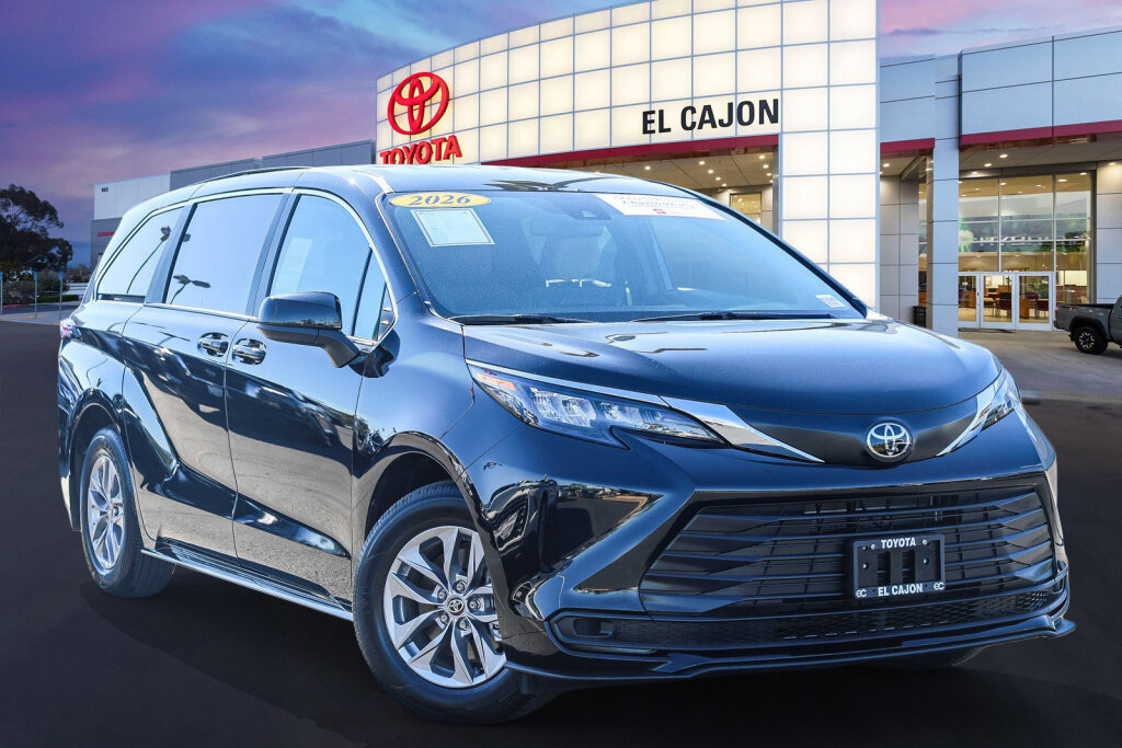 Certified 2026 Toyota Sienna LE image 1