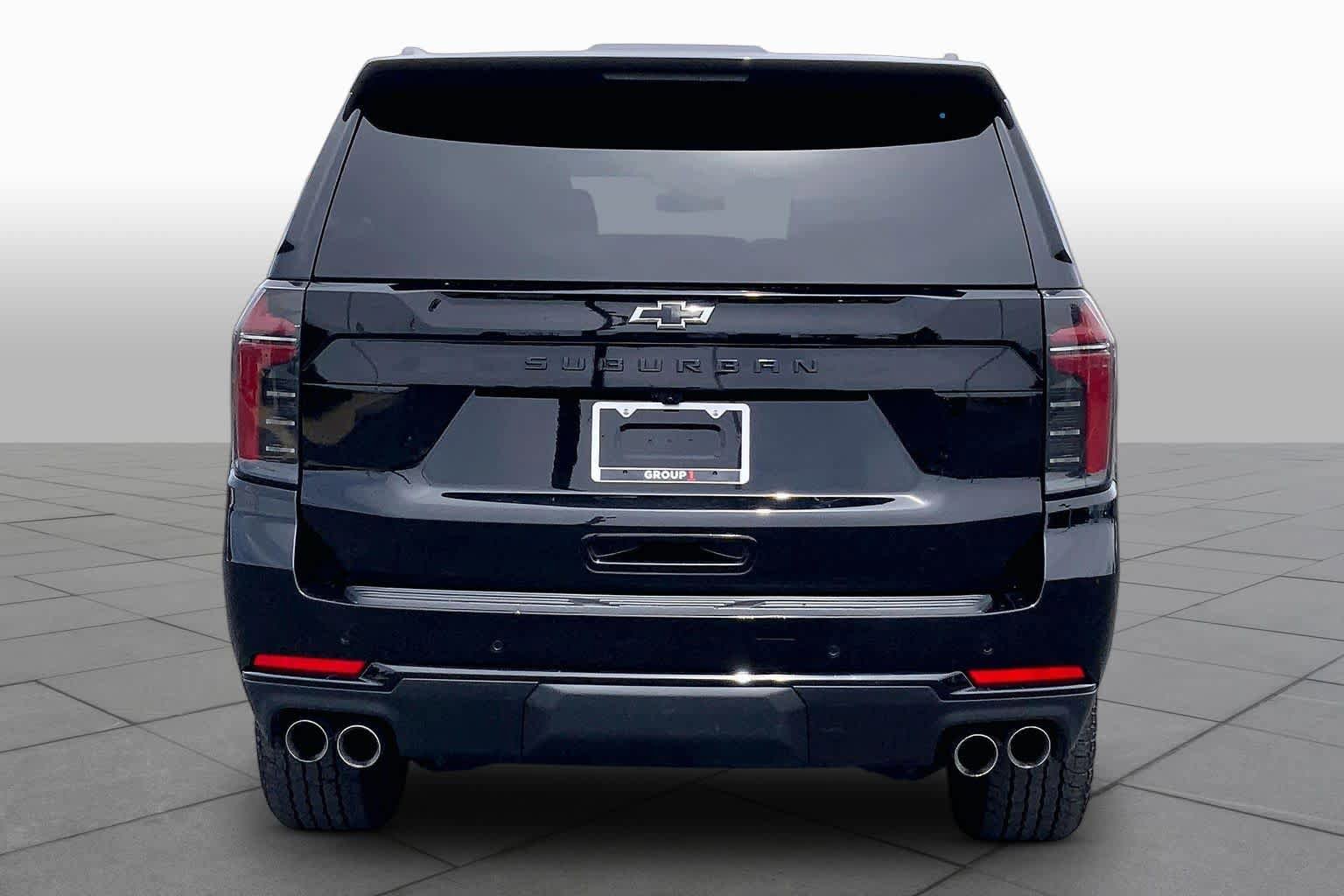 Used 2025 Chevrolet Suburban Z71 AWD/4WD image 5