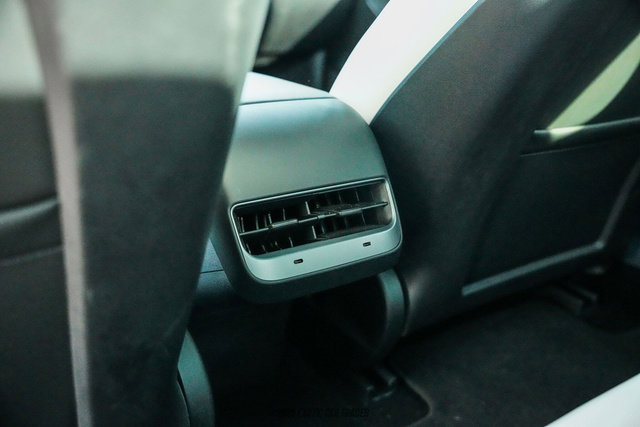 Used 2022 Tesla Model 3 Performance image 32