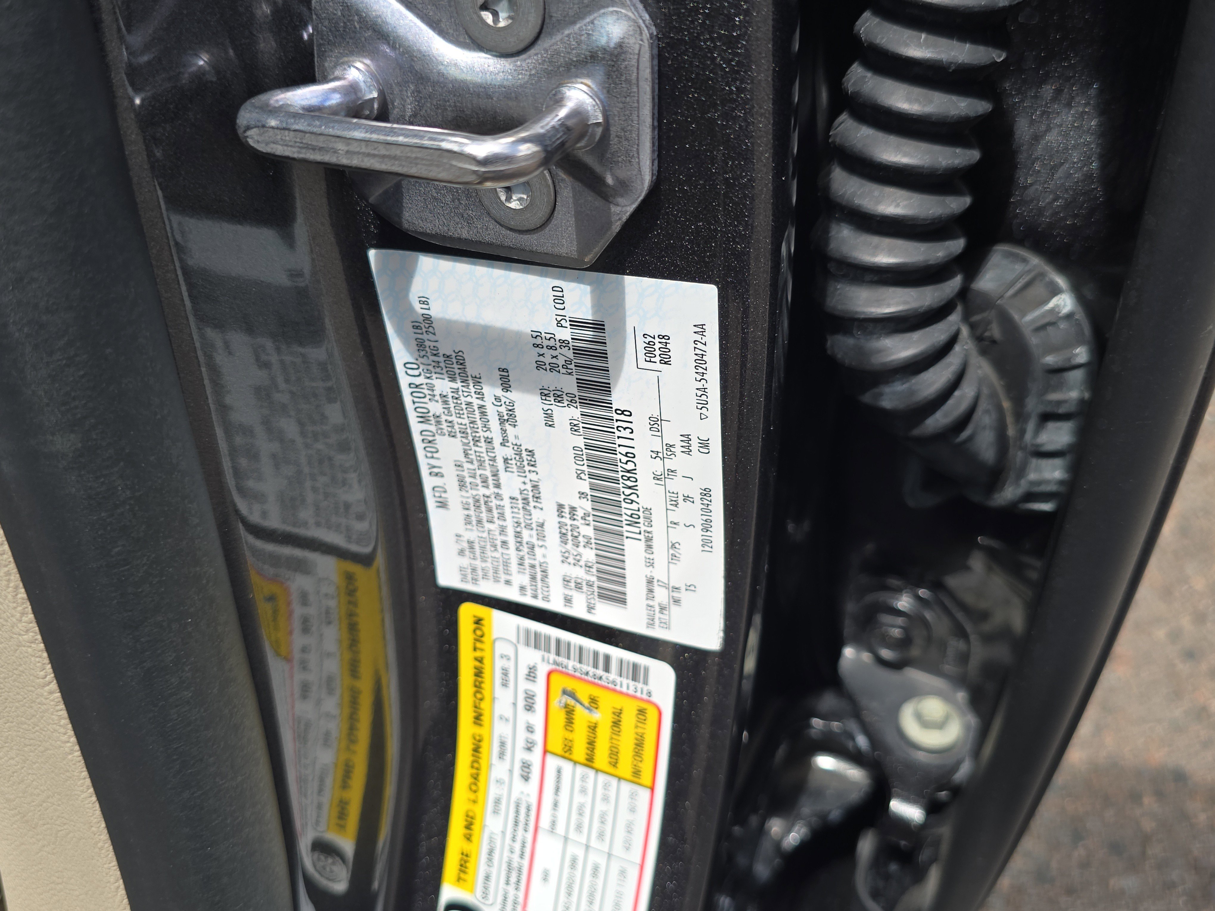 Used 2019 Lincoln Continental Select image 22