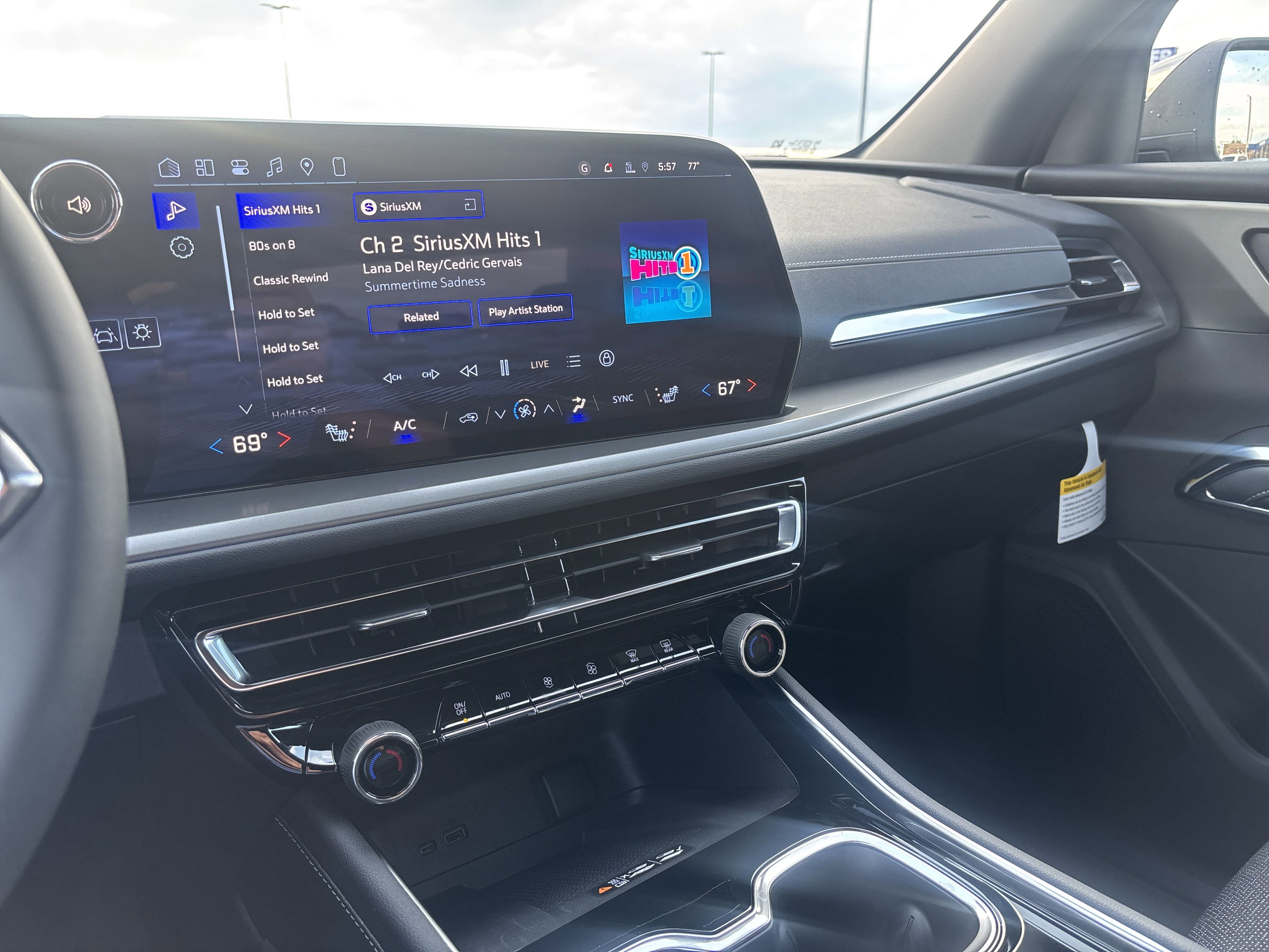 New 2026 Chevrolet Traverse LT w/ Midnight/Sport Edition image 25