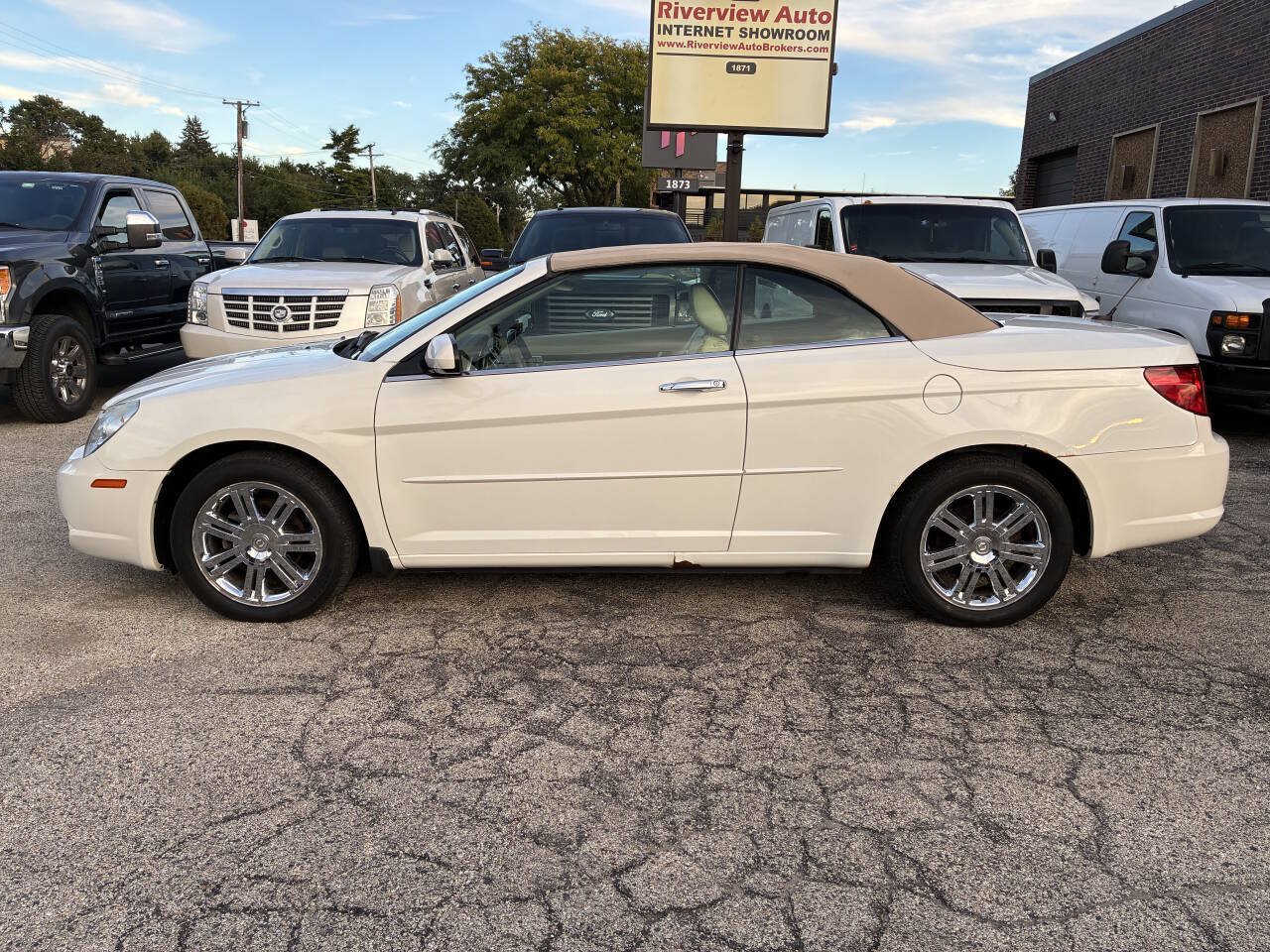Used 2008 Chrysler Sebring Limited w/ Luxury Group FWD image 9