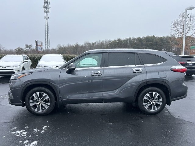 Used 2023 Toyota Highlander XLE image 10