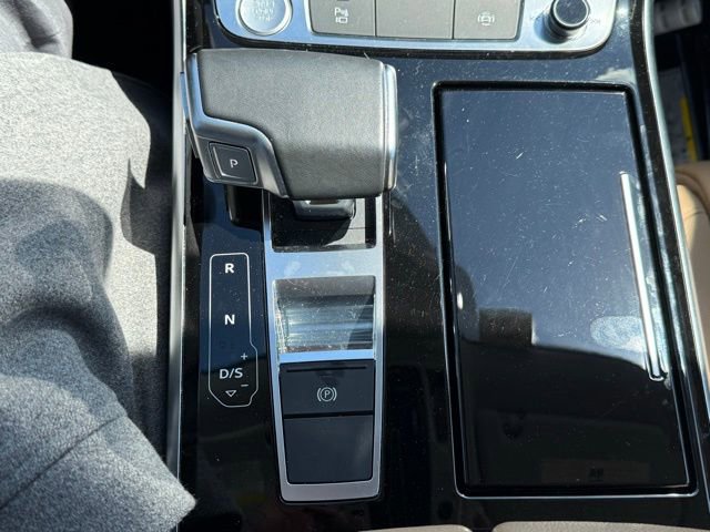 Used 2020 Audi A8 L 3.0T w/ Executive Package image 15