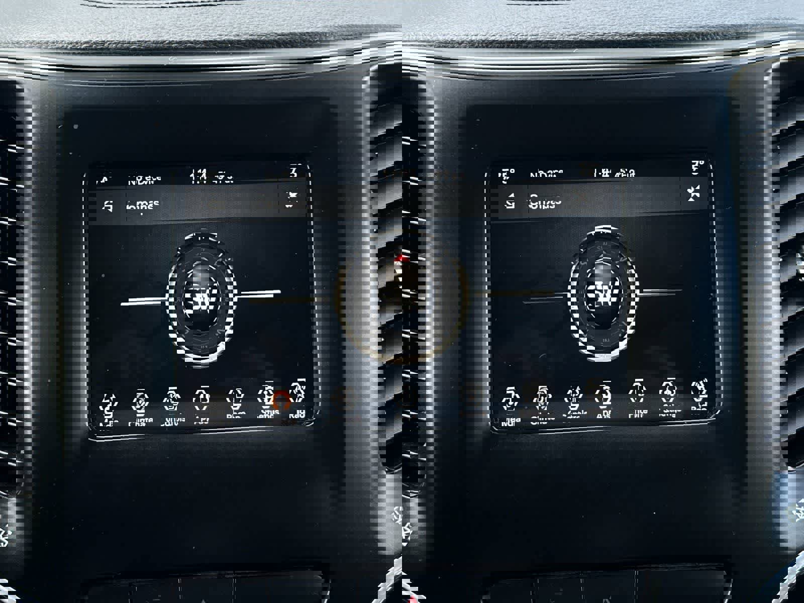 Used 2020 Jeep Cherokee Latitude Plus image 19