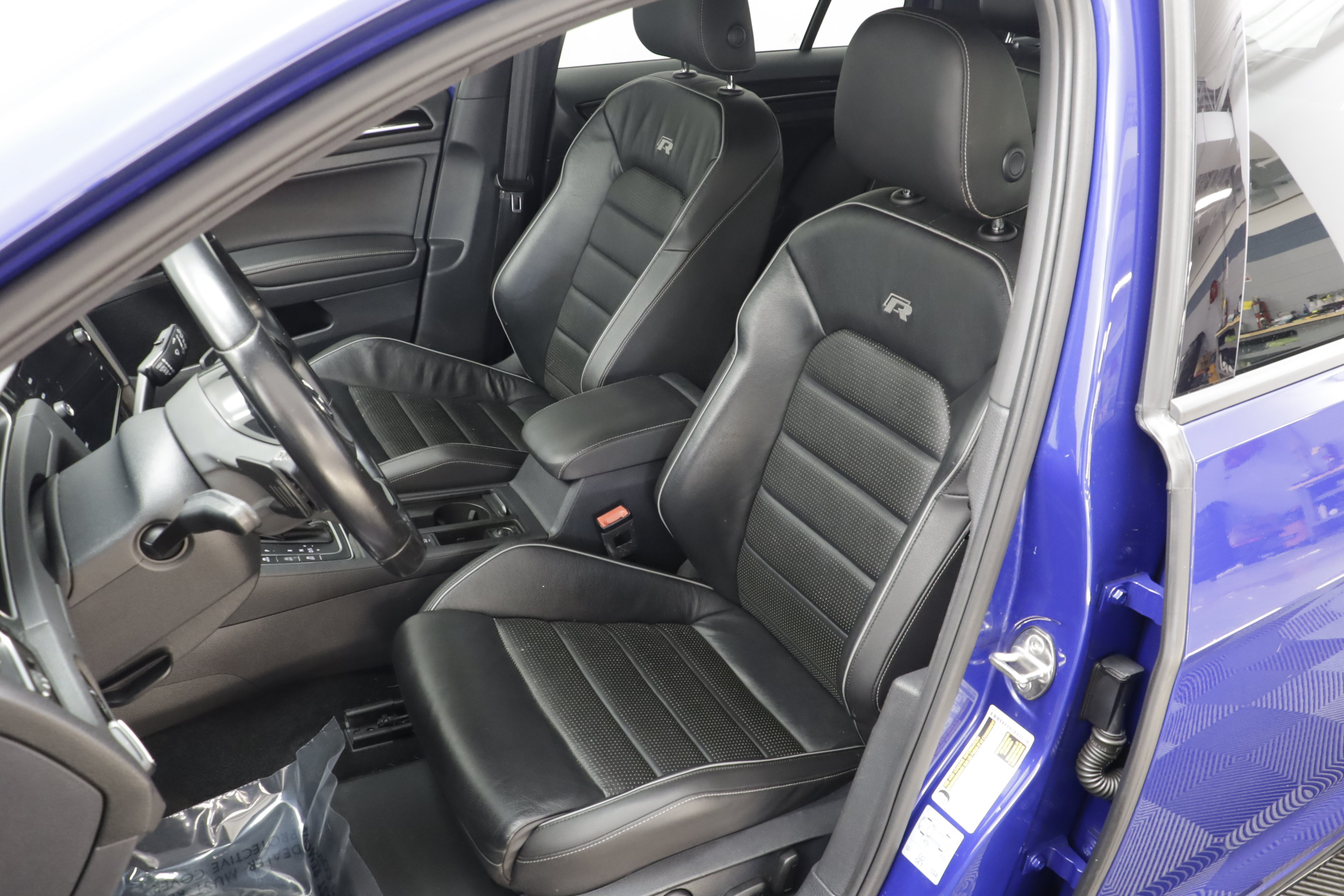 Used 2019 Volkswagen Golf R 4-Door AWD/4WD image 14