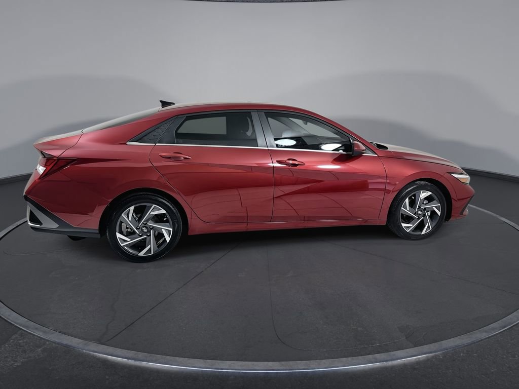 New 2025 Hyundai Elantra SEL FWD image 9