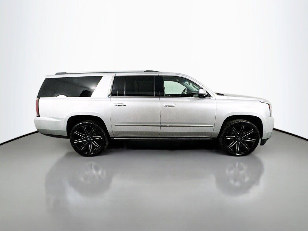 Used 2018 GMC Yukon XL Denali AWD/4WD image 6