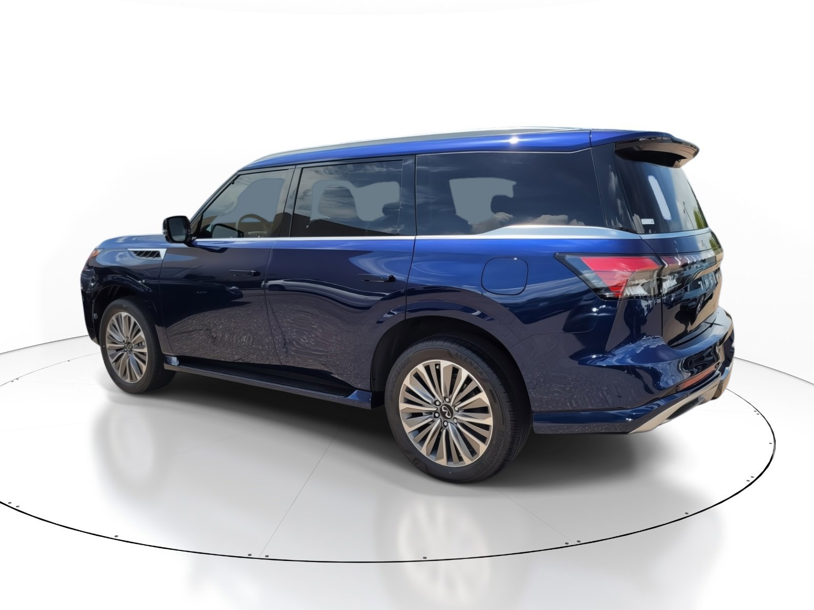 New 2025 INFINITI QX80 Sensory image 5