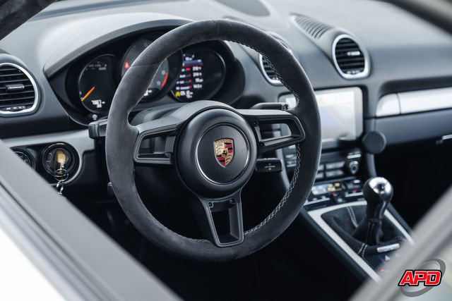 Used 2020 Porsche 718 Cayman GT4 RWD image 6