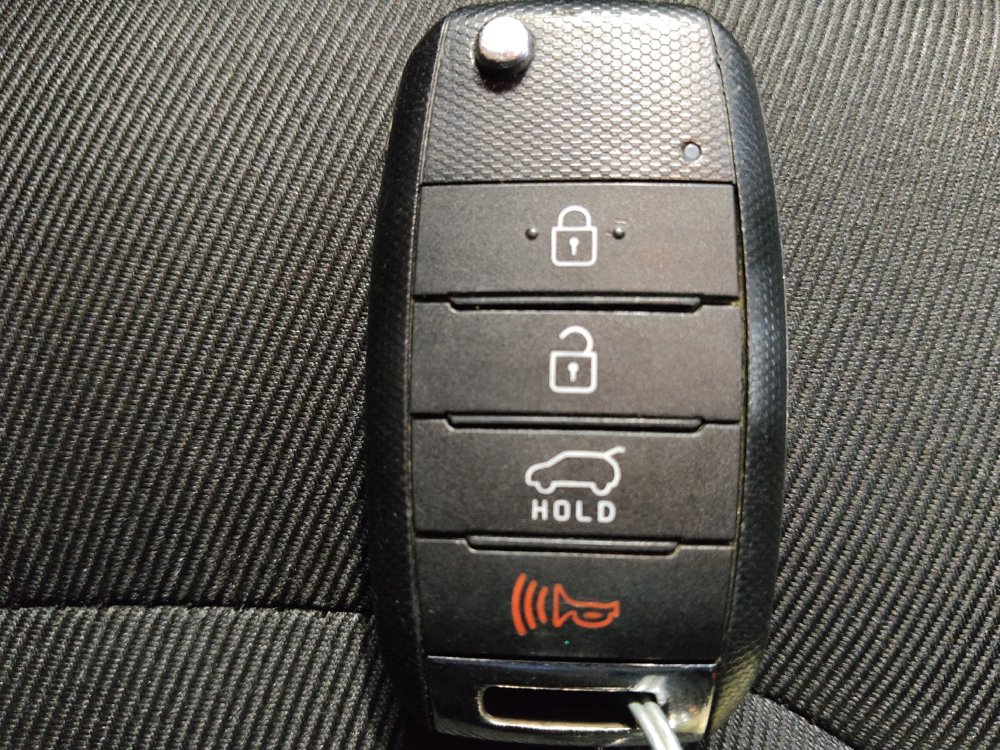 Used 2016 Kia Soul + FWD image 32