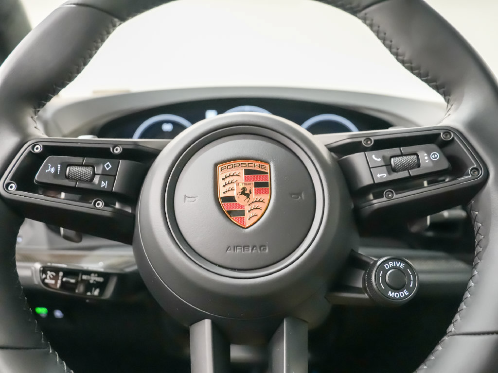 New 2026 Porsche Cayenne GTS AWD/4WD image 27