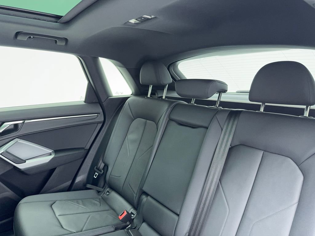Used 2022 Audi Q3 2.0T Premium image 39