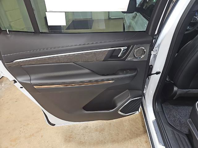 New 2026 Buick Enclave Avenir w/ Super Cruise Package image 18