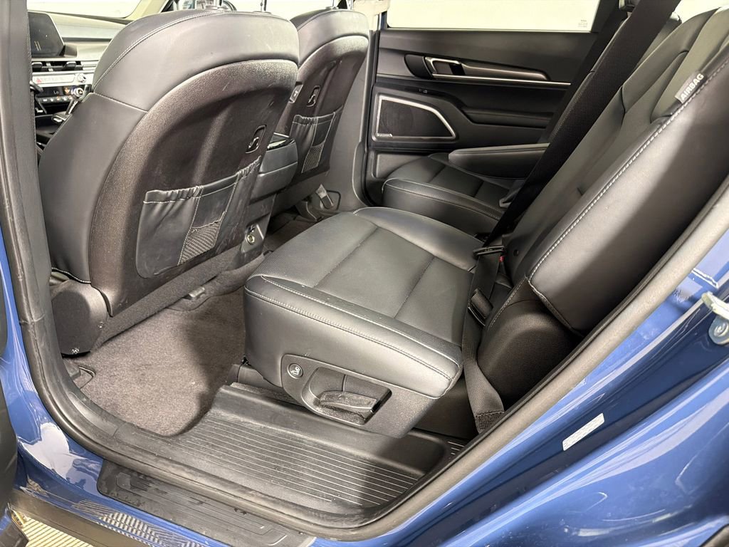 Used 2025 Kia Telluride S image 23