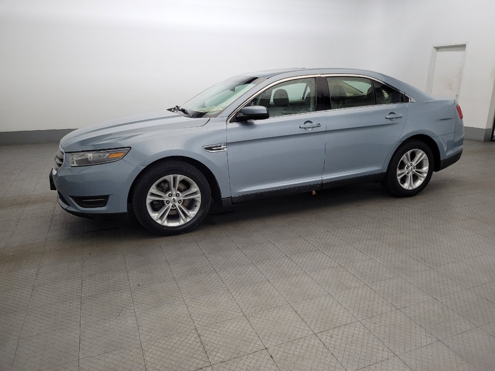 Used 2013 Ford Taurus SEL image 2