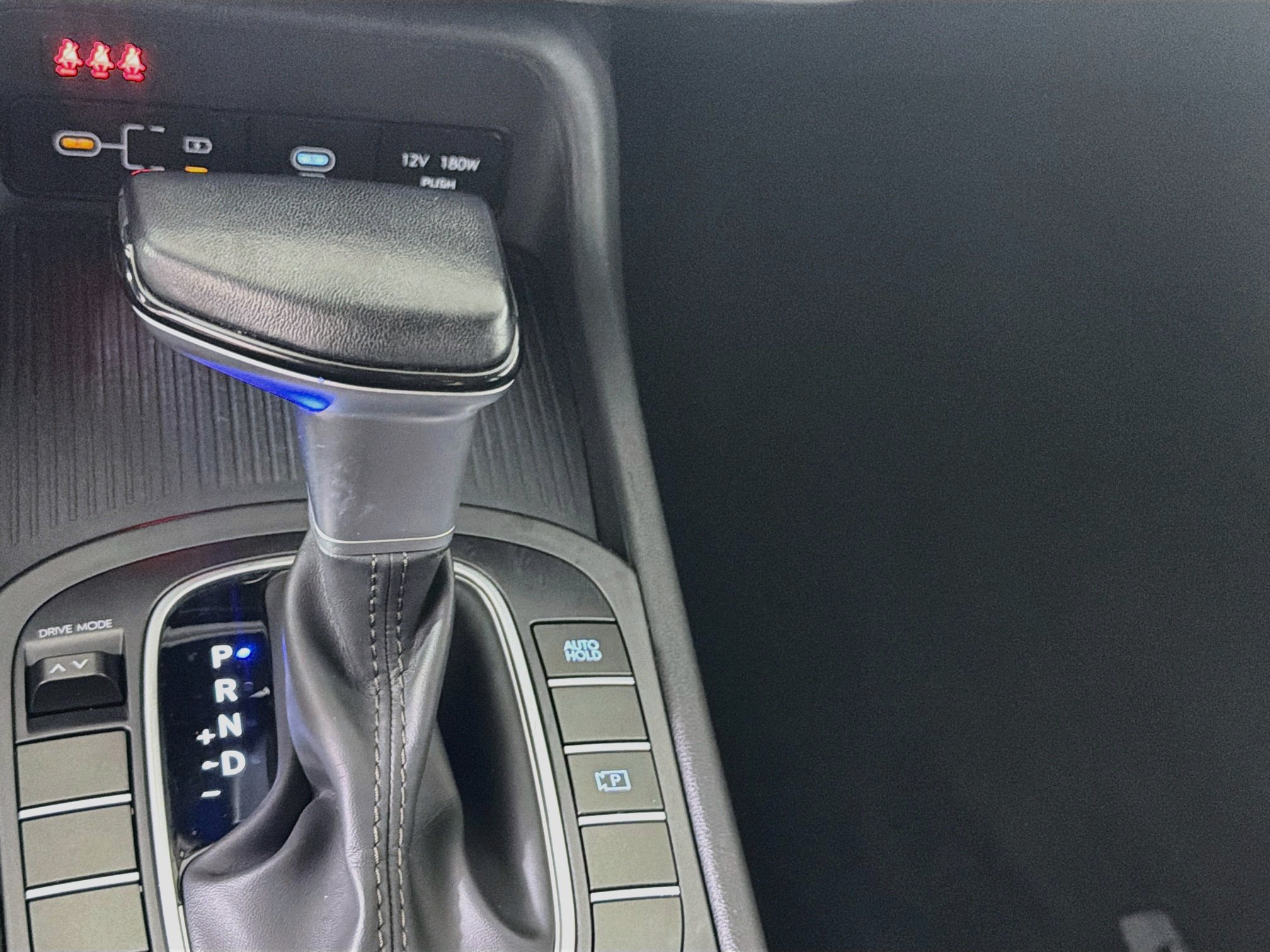 Used 2025 Hyundai Kona SEL FWD image 23