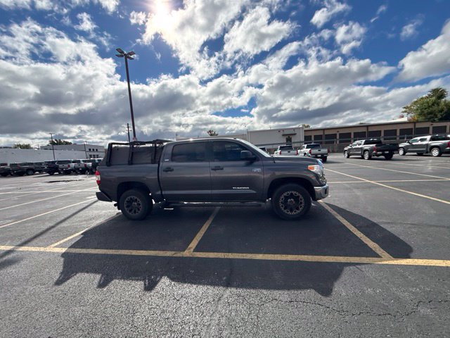 Used 2016 Toyota Tundra SR5 w/ SR5 Upgrade Package RWD image 5